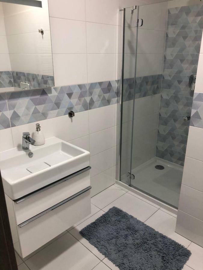 Apartamenty 5 Morz 시아노제티 외부 사진